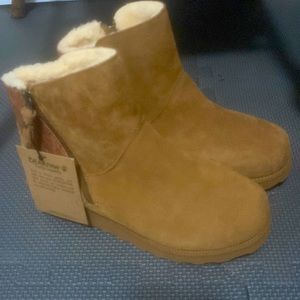 Womens BEARPAW Boots Size 7